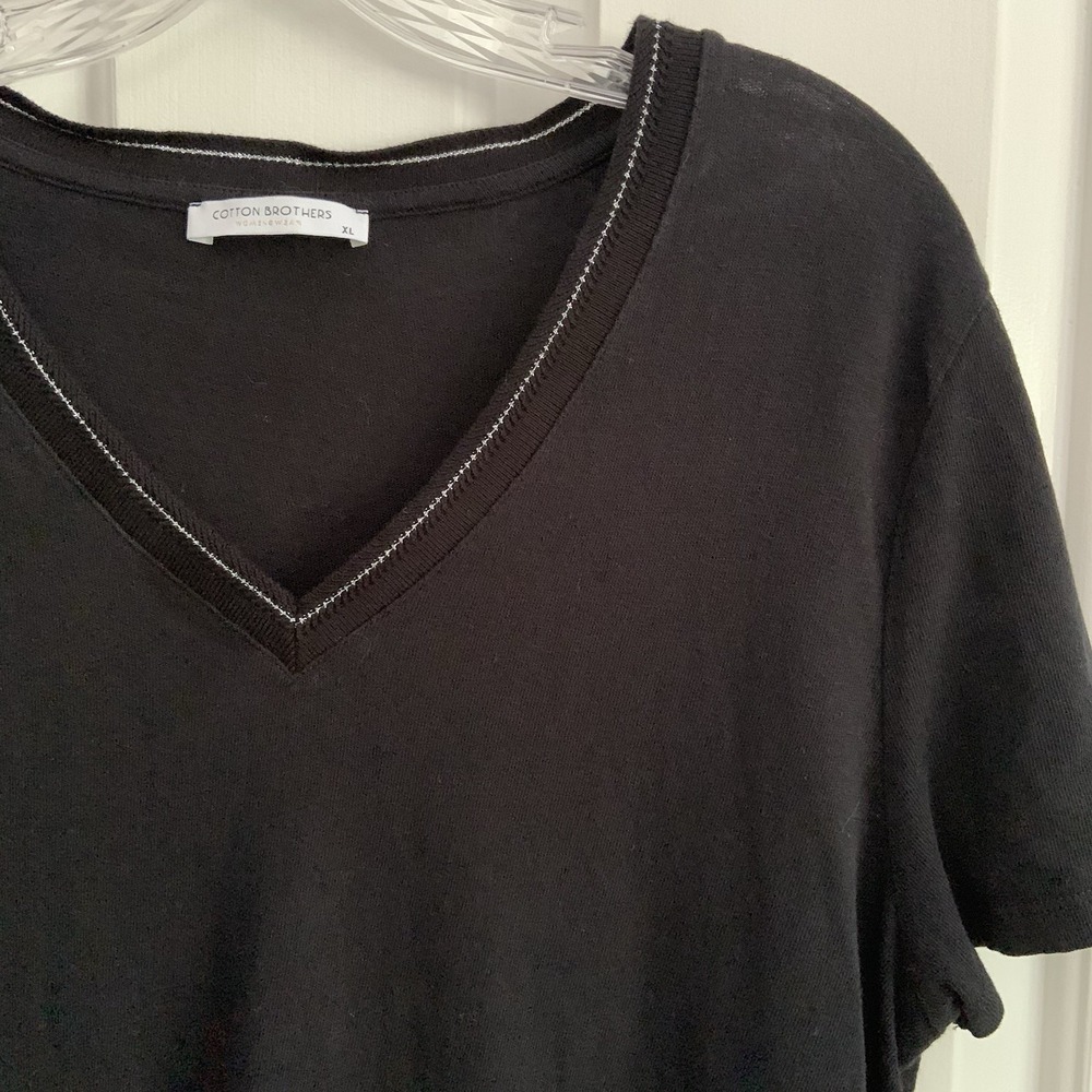 Cotton Brothers Black Top Cotton Linen Short Sleeves V- Neck w silver stripe XL